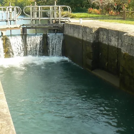 Chaleureux A Avec Piscine Partagee - 55 M²